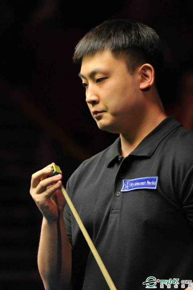 或过度推搡 或过度推搡